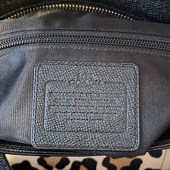 Coach tote and double zip wallet - Picture 8 of 9